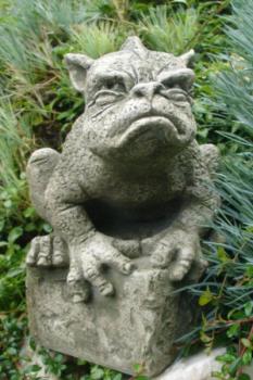 Gargoyle BERTIE | Fiona Scott © | Pheeberts Statuary